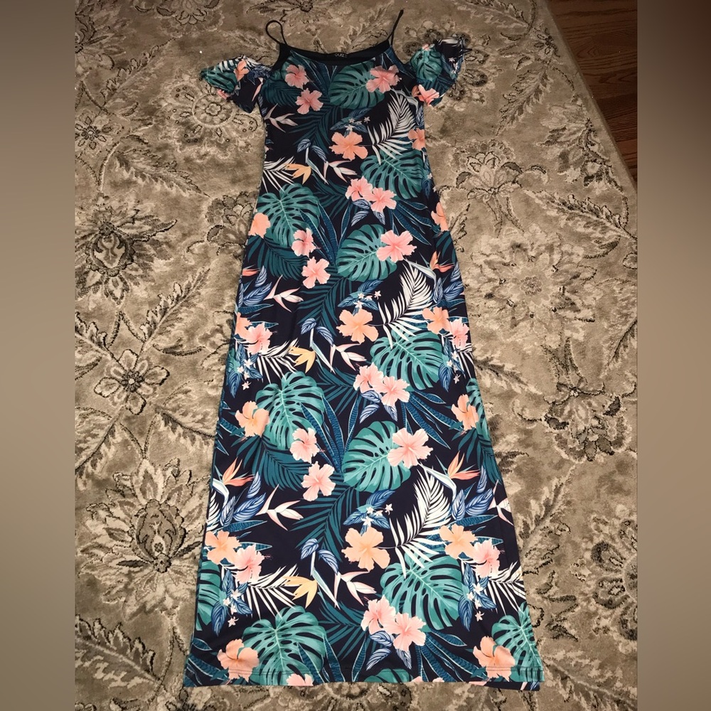 Cold Shoulder Floral Maxi Dress